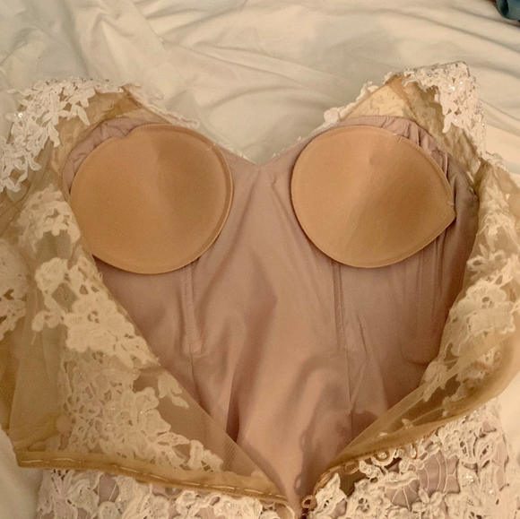 David's Bridal Wedding dress. - Picture 8 of 12